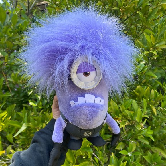 UNIVERSAL STUDIOS DESPICABLE Me ONE 1 Eye Purple MINION PLUSH Crazy Hair - Picture 1 of 12